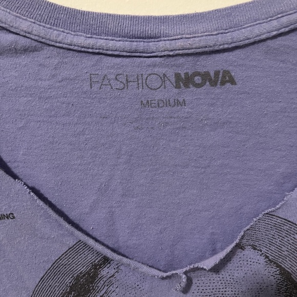 Fashionnova  tee - Picture 3 of 3